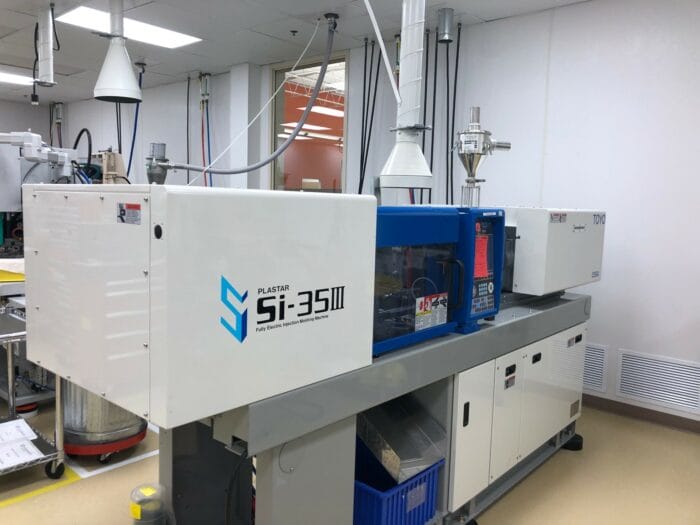 used 35 ton toyo si-35iii-c55u all-electric injection molding machine